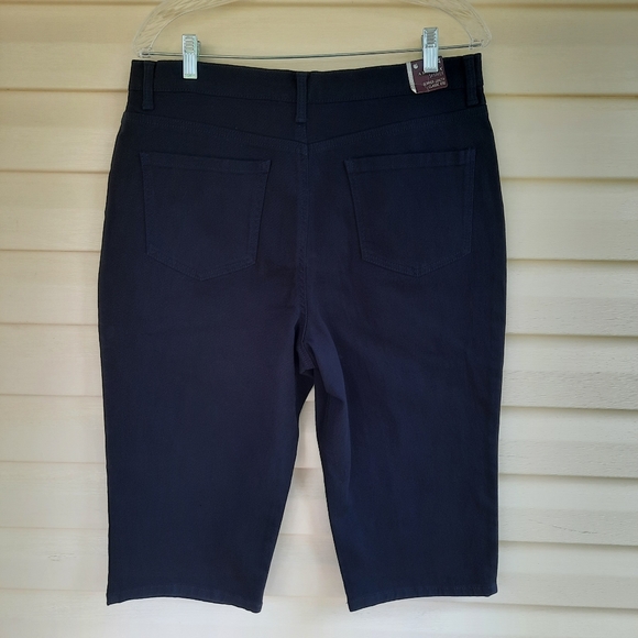 Gloria Vanderbilt Amanda All Around Slimming Effect Cropped Pants Size 14 - Picture 2 of 13